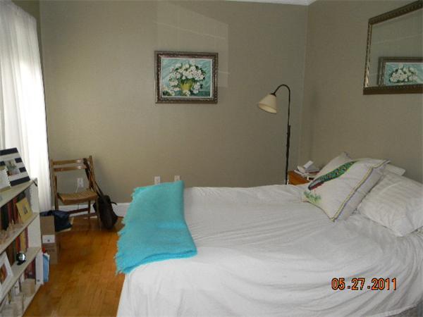 43 East Springfield Street, Unit 4 Boston, MA 02118 - Photo 4 of 6 a bedroom with a bed and a desk