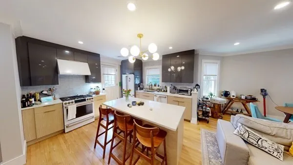 $4,400 | 15 Lanark Road, Unit 3, Brookline, MA 02445