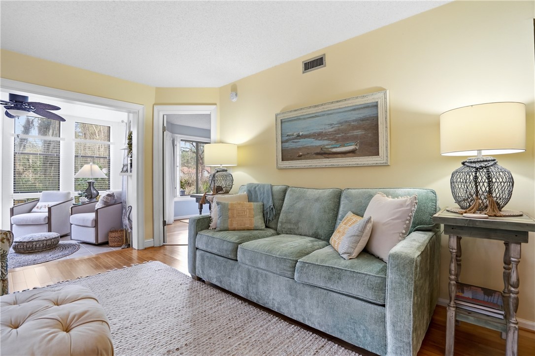 912 Wimbledon Drive St. Simons Island, GA 31522 - Photo 13 of 37