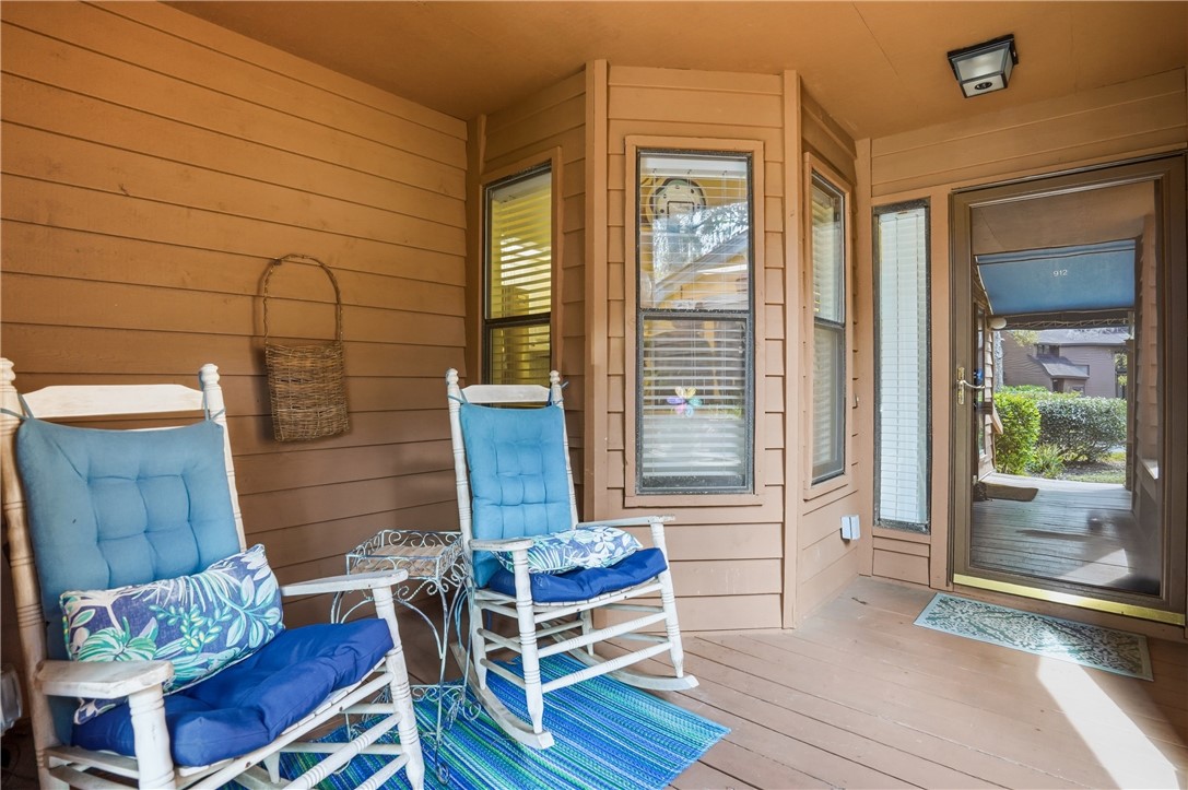 912 Wimbledon Drive St. Simons Island, GA 31522 - Photo 2 of 37