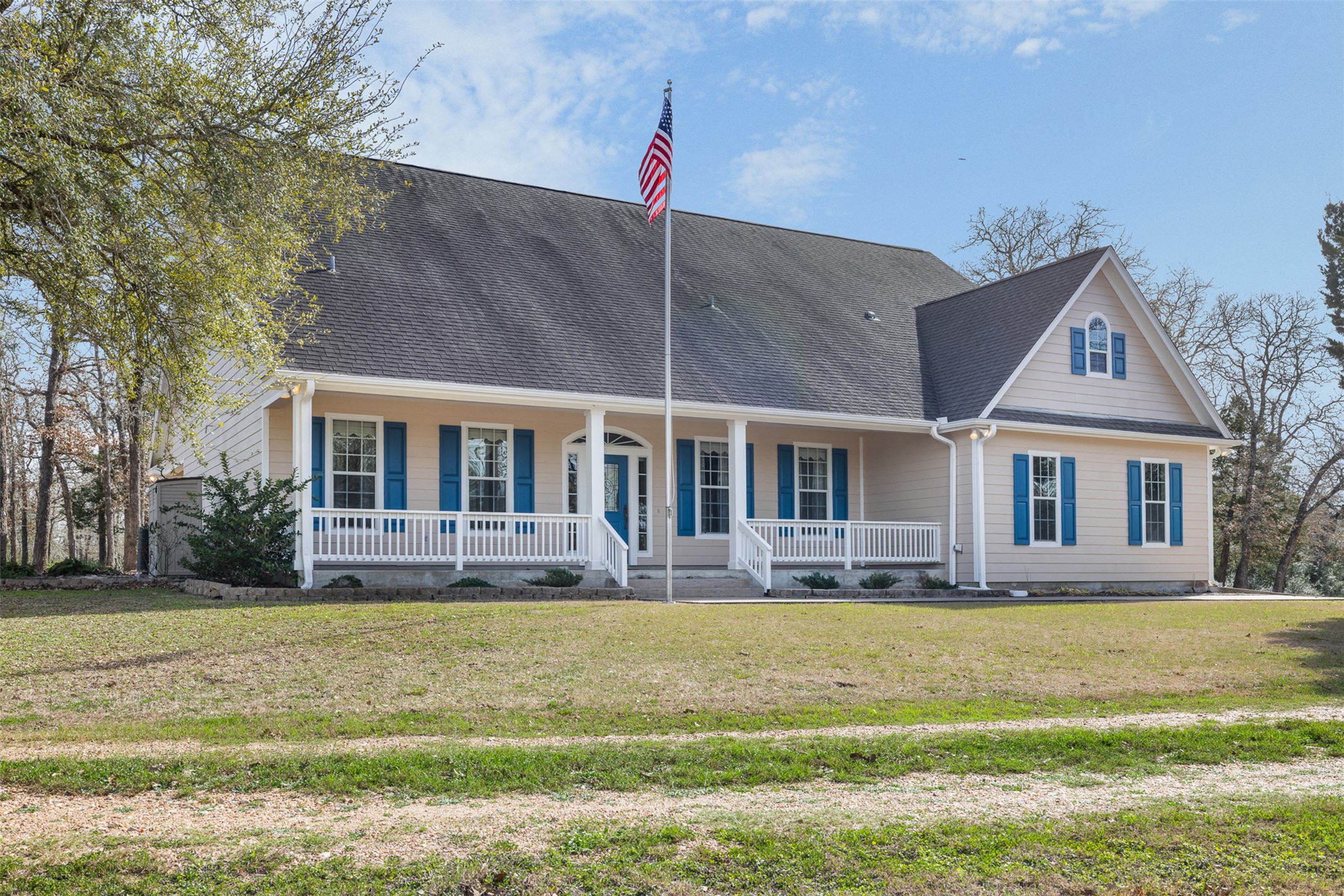 5535 Mach Road La Grange, TX 78945 - Photo 1 of 28