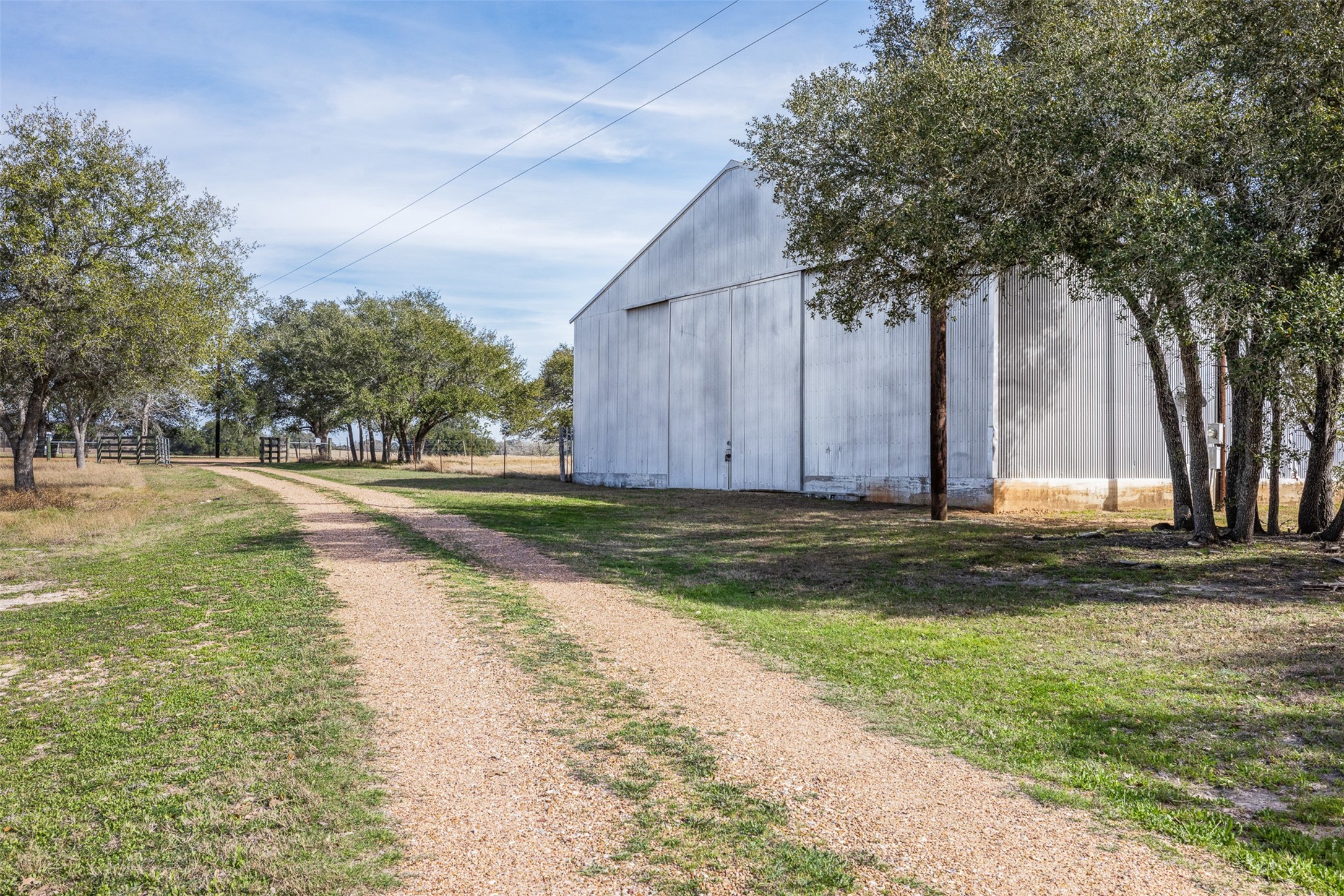 5535 Mach Road La Grange, TX 78945 - Photo 3 of 28