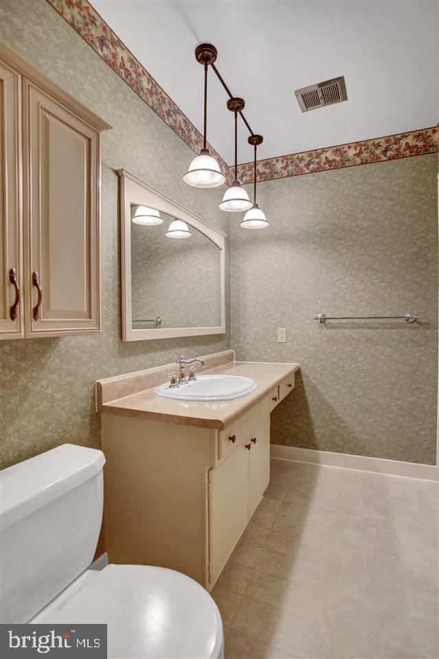260 Hickory Road Carlisle, PA 17015 - Photo 13 of 25 Gallery Image 13