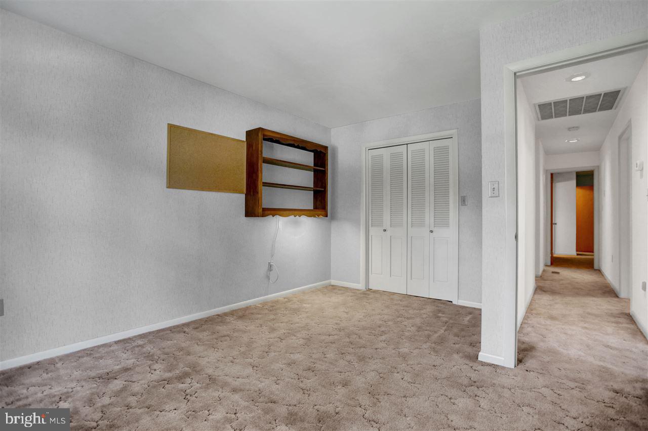 260 Hickory Road Carlisle, PA 17015 - Photo 17 of 25 Gallery Image 17