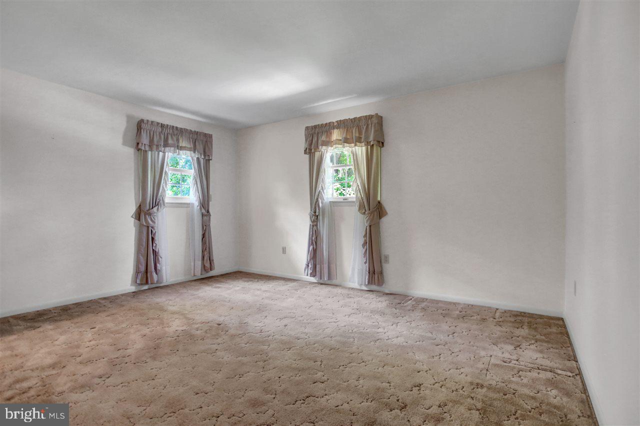260 Hickory Road Carlisle, PA 17015 - Photo 18 of 25 Gallery Image 18
