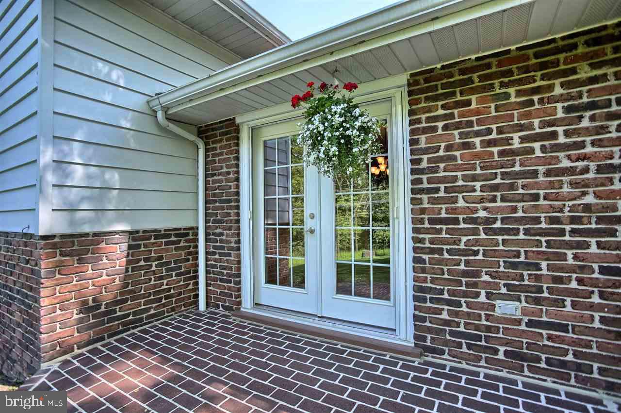 260 Hickory Road Carlisle, PA 17015 - Photo 21 of 25 Gallery Image 21