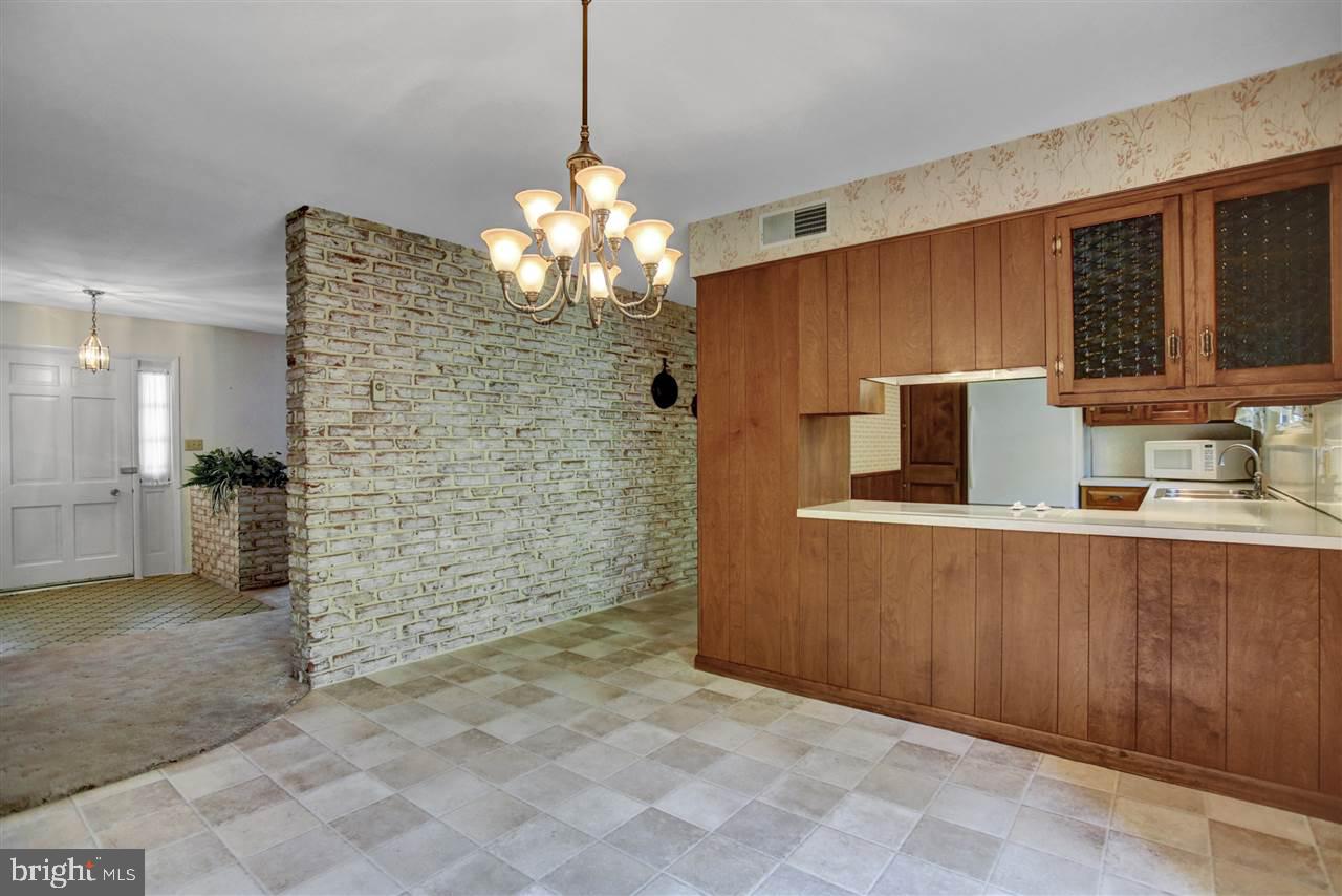 260 Hickory Road Carlisle, PA 17015 - Photo 7 of 25 Gallery Image 7