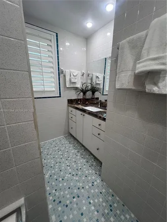 $15,000 | 7760 Aviation Boulevard, Marathon, FL 33050