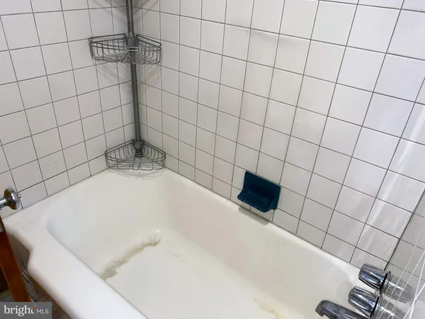 $1,600 | 145 Oak Lane, Coatesville, PA 19320