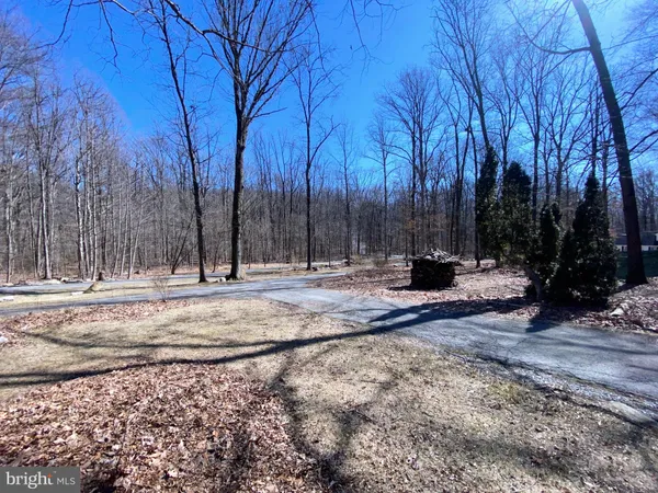 $1,600 | 145 Oak Lane, Coatesville, PA 19320
