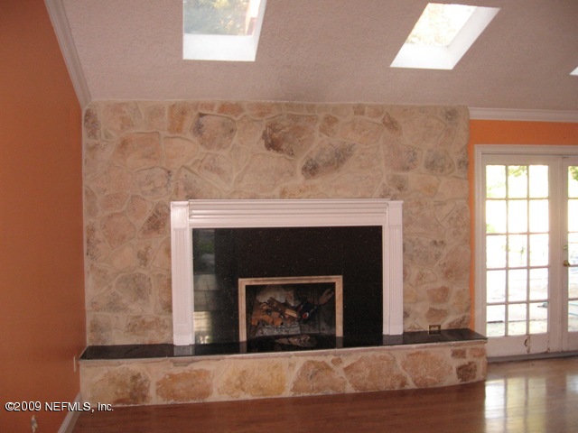 9951 Haley Road Jacksonville, FL 32257 - Photo 2 of 10 family room
