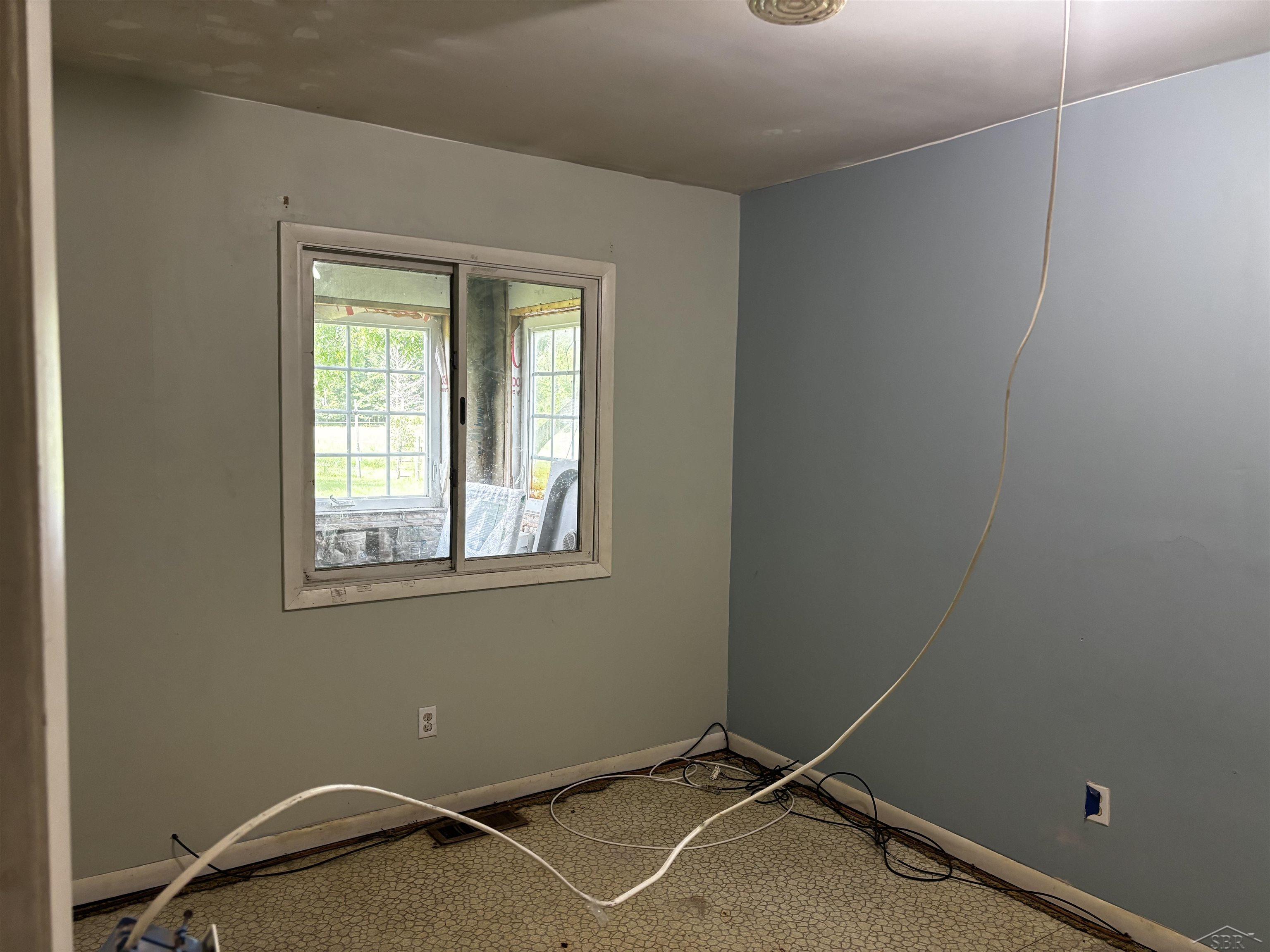419 East Bradford Road Midland, MI 48640 - Photo 16 of 47