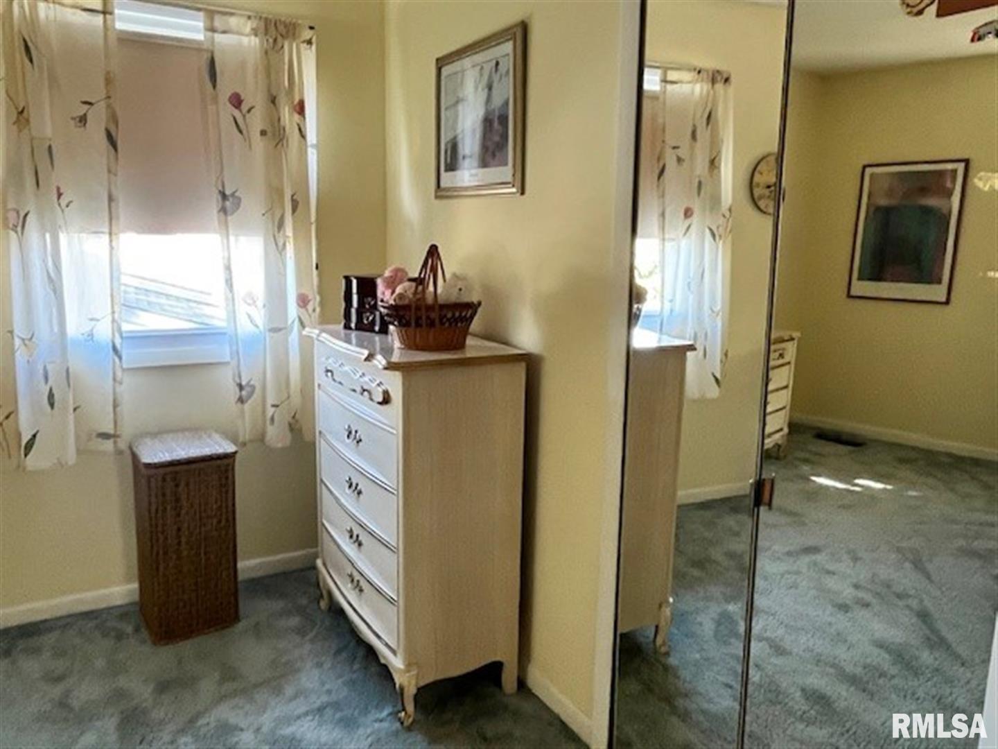 706 Meadow Drive Macomb, IL 61455 - Photo 19 of 39