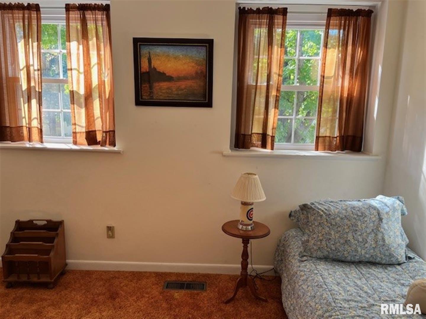 706 Meadow Drive Macomb, IL 61455 - Photo 20 of 39