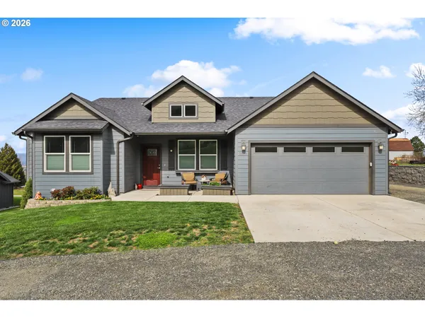 $619,900 | 2549 East 18th Street, The Dalles, OR 97058