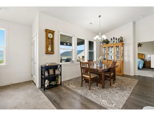 $619,900 | 2549 East 18th Street, The Dalles, OR 97058