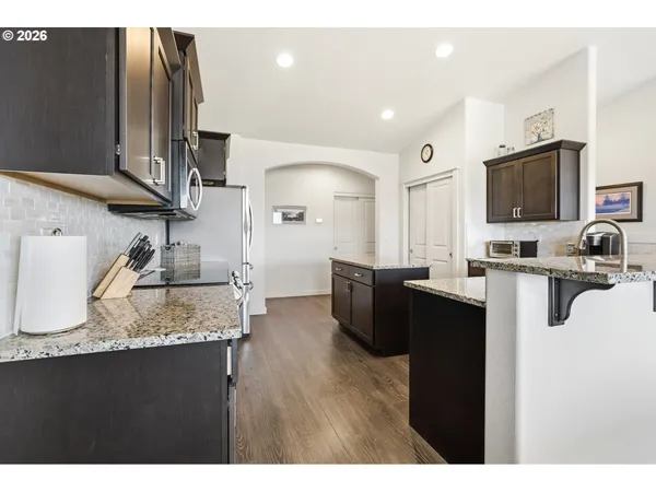 $619,900 | 2549 East 18th Street, The Dalles, OR 97058