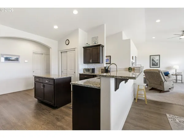 $619,900 | 2549 East 18th Street, The Dalles, OR 97058