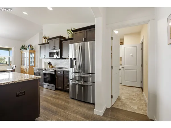 $619,900 | 2549 East 18th Street, The Dalles, OR 97058