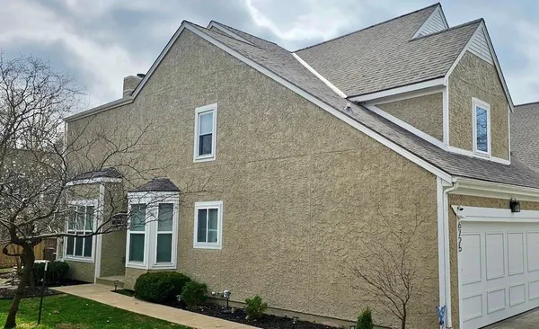 $405,000 | 6725 West 126th Court, Leawood, KS 66209