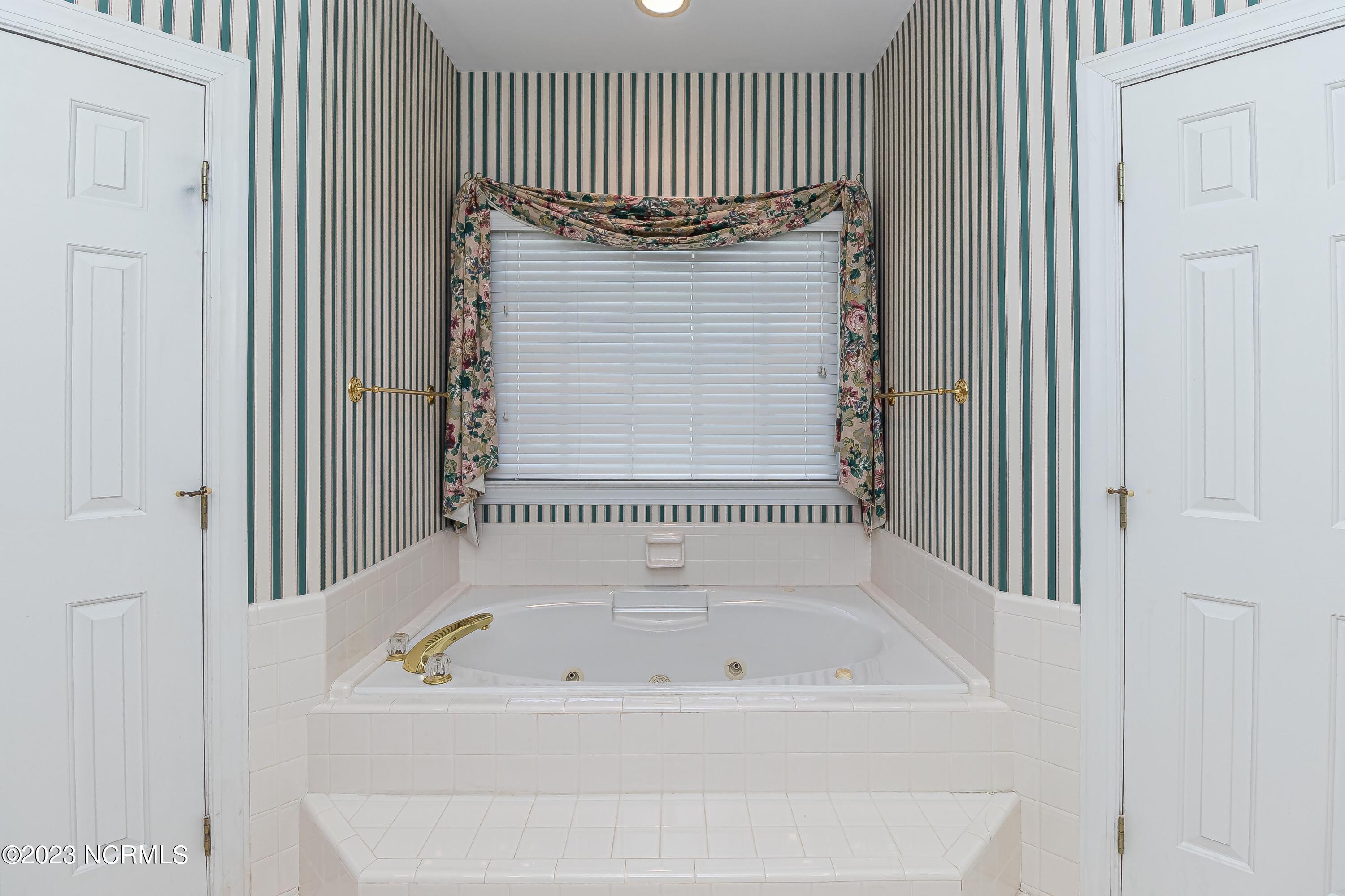 1409 Kings Branch Way Raleigh, NC 27614 - Photo 21 of 48 IMG_0946