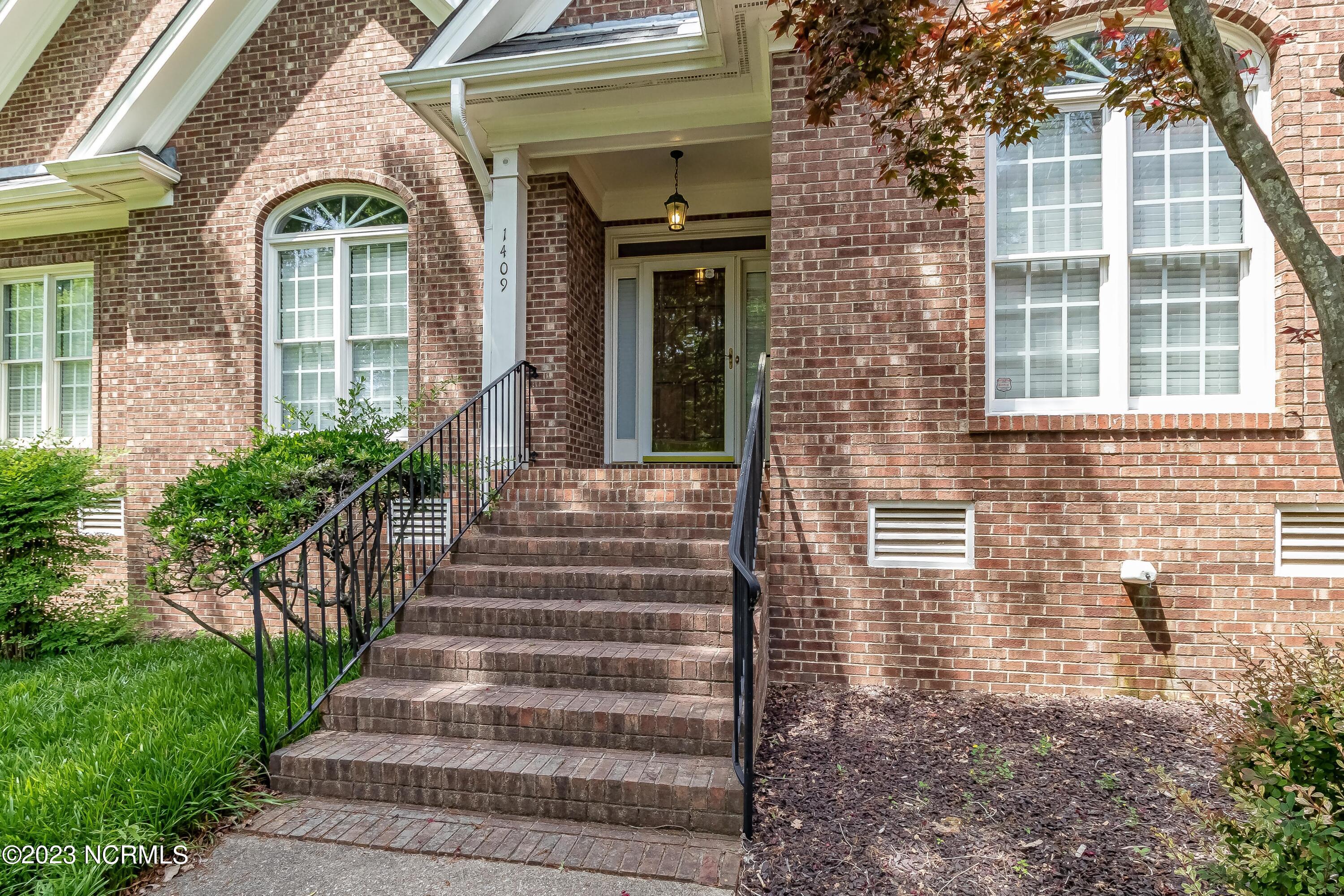 1409 Kings Branch Way Raleigh, NC 27614 - Photo 4 of 48 IMG_0923