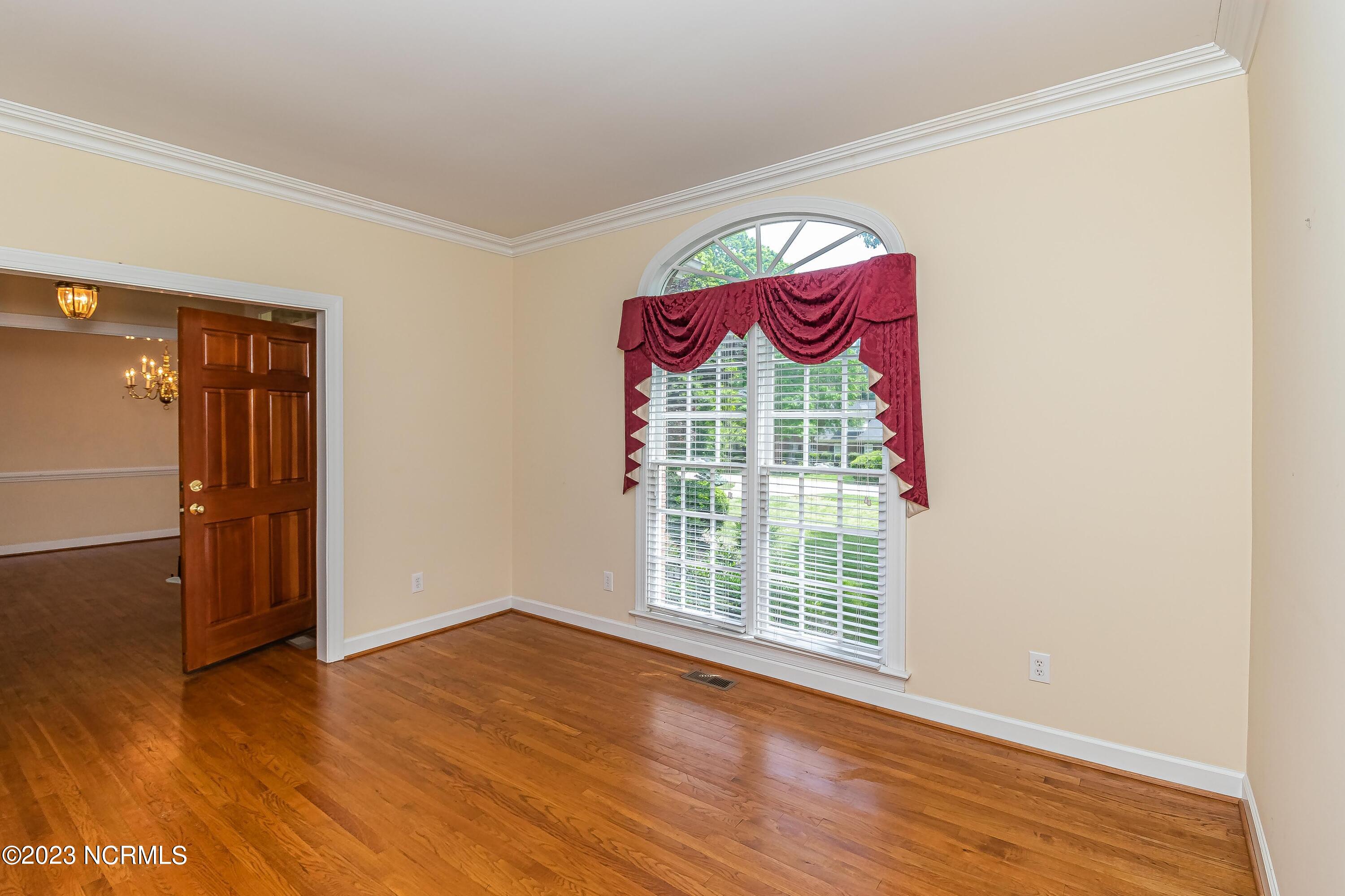 1409 Kings Branch Way Raleigh, NC 27614 - Photo 8 of 48 IMG_0927