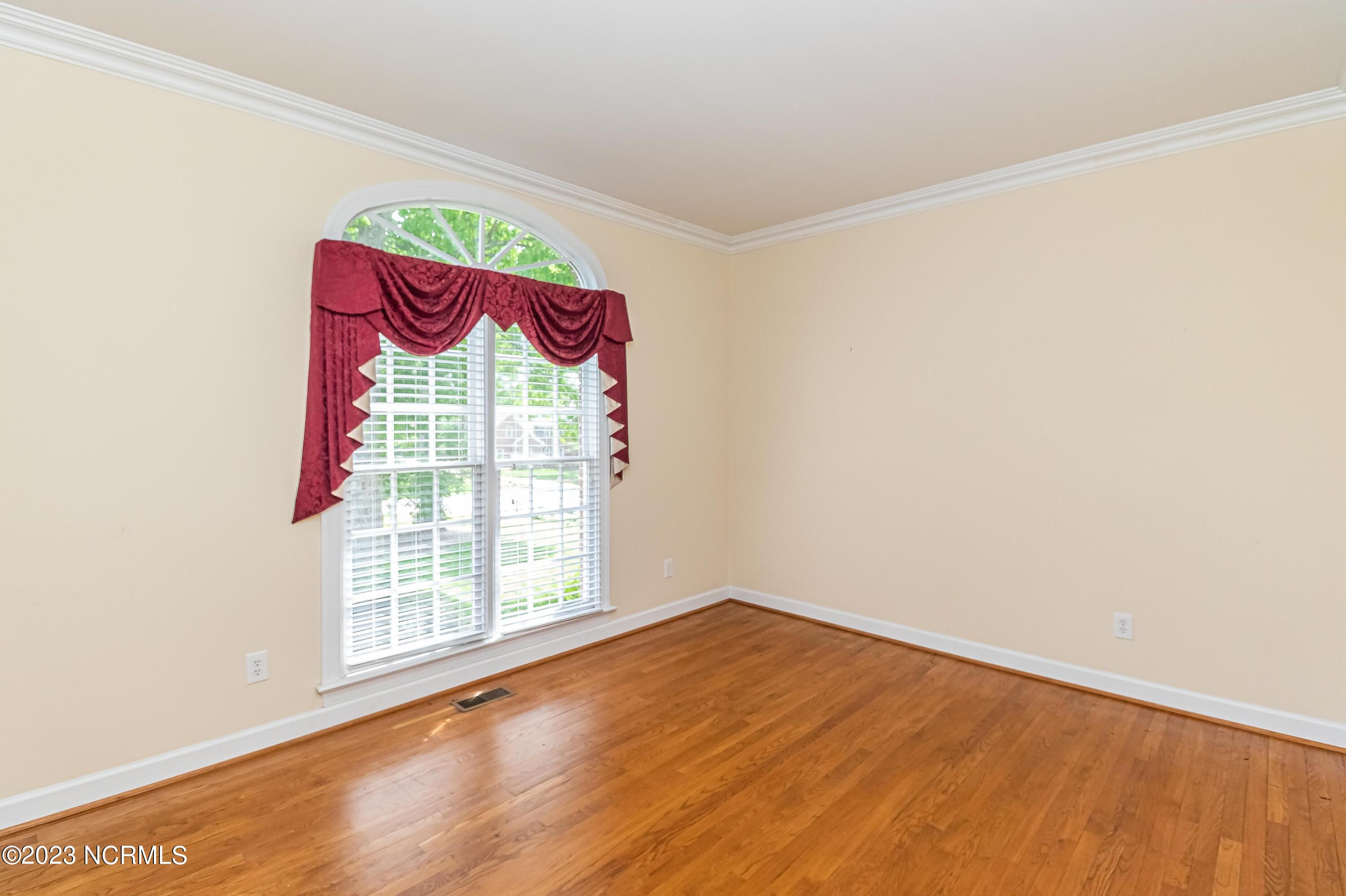1409 Kings Branch Way Raleigh, NC 27614 - Photo 9 of 48 IMG_0926