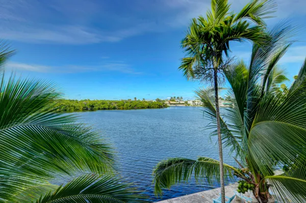 $3,500 | 6520 North Ocean Boulevard, Unit 24, Ocean Ridge, FL 33435