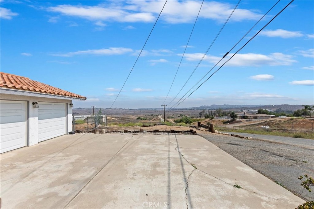 20061 Lounsberry Road Perris, CA 92570 - Photo 5 of 60