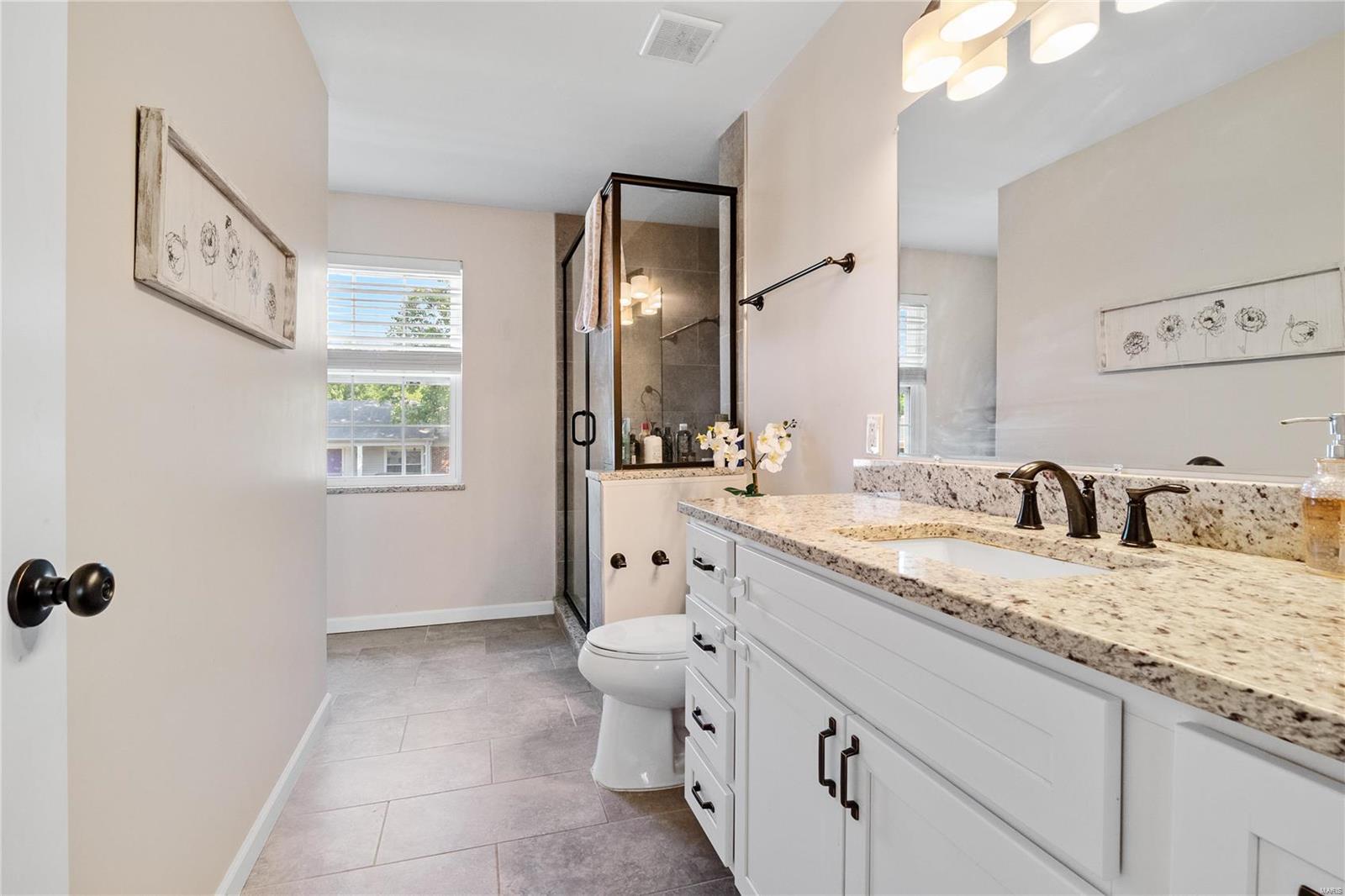 1295 Clearlake Circle Ballwin, MO 63011 - Photo 14 of 26