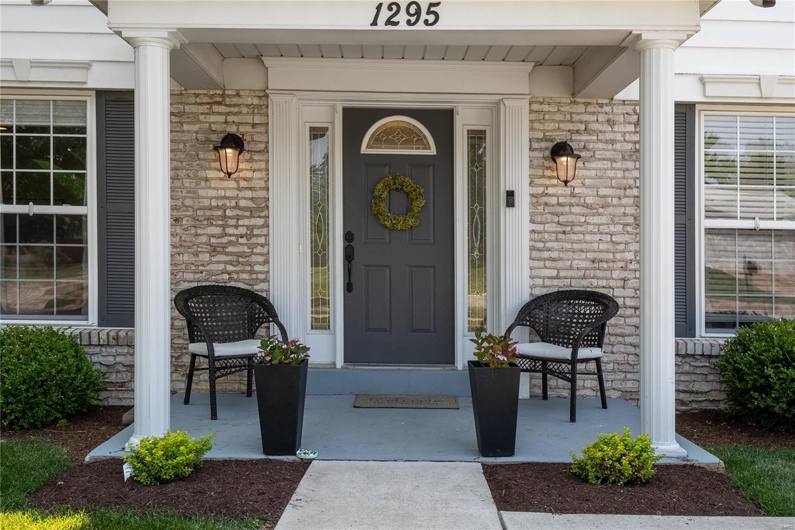 1295 Clearlake Circle Ballwin, MO 63011 - Photo 2 of 26