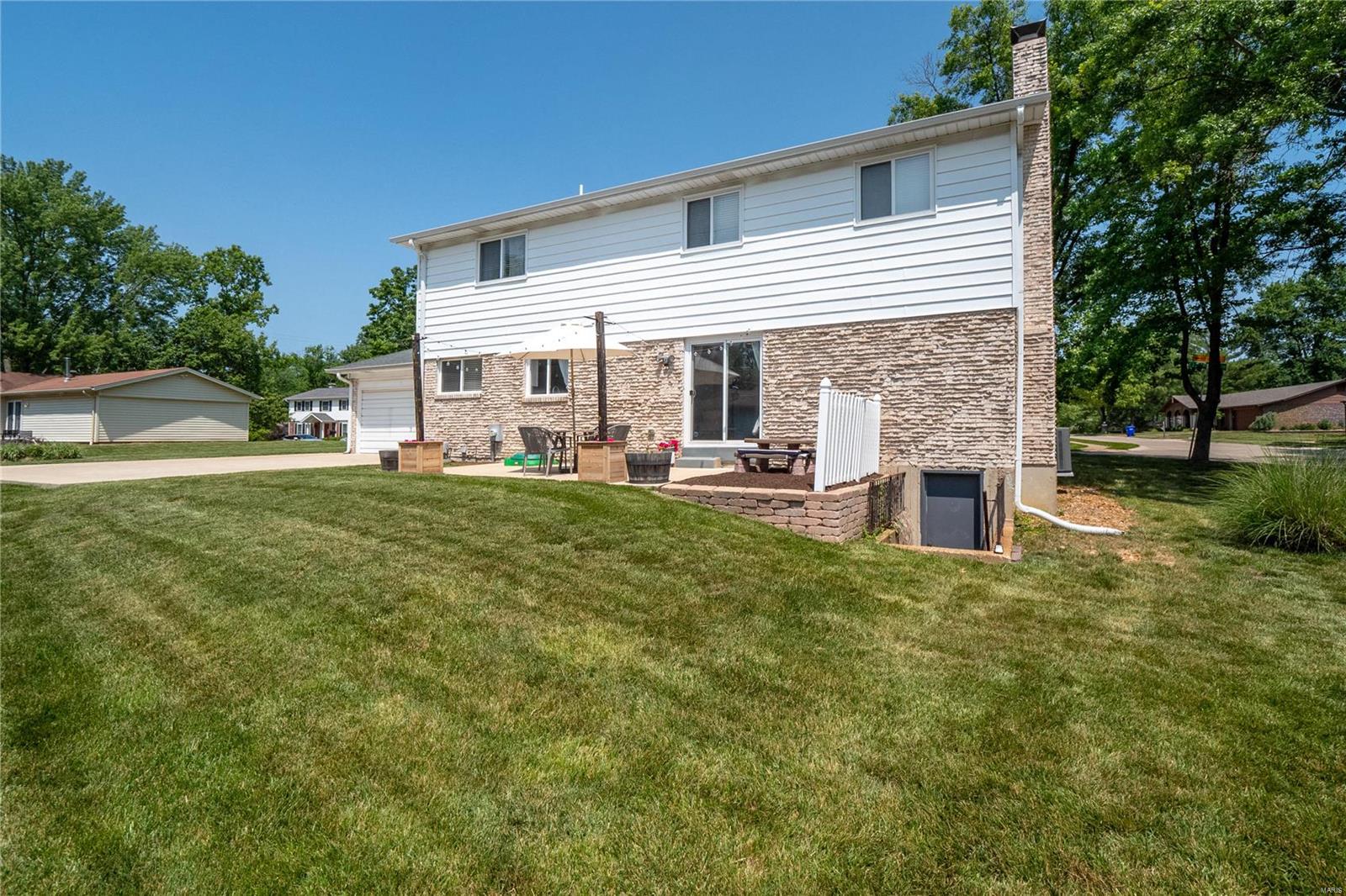 1295 Clearlake Circle Ballwin, MO 63011 - Photo 21 of 26