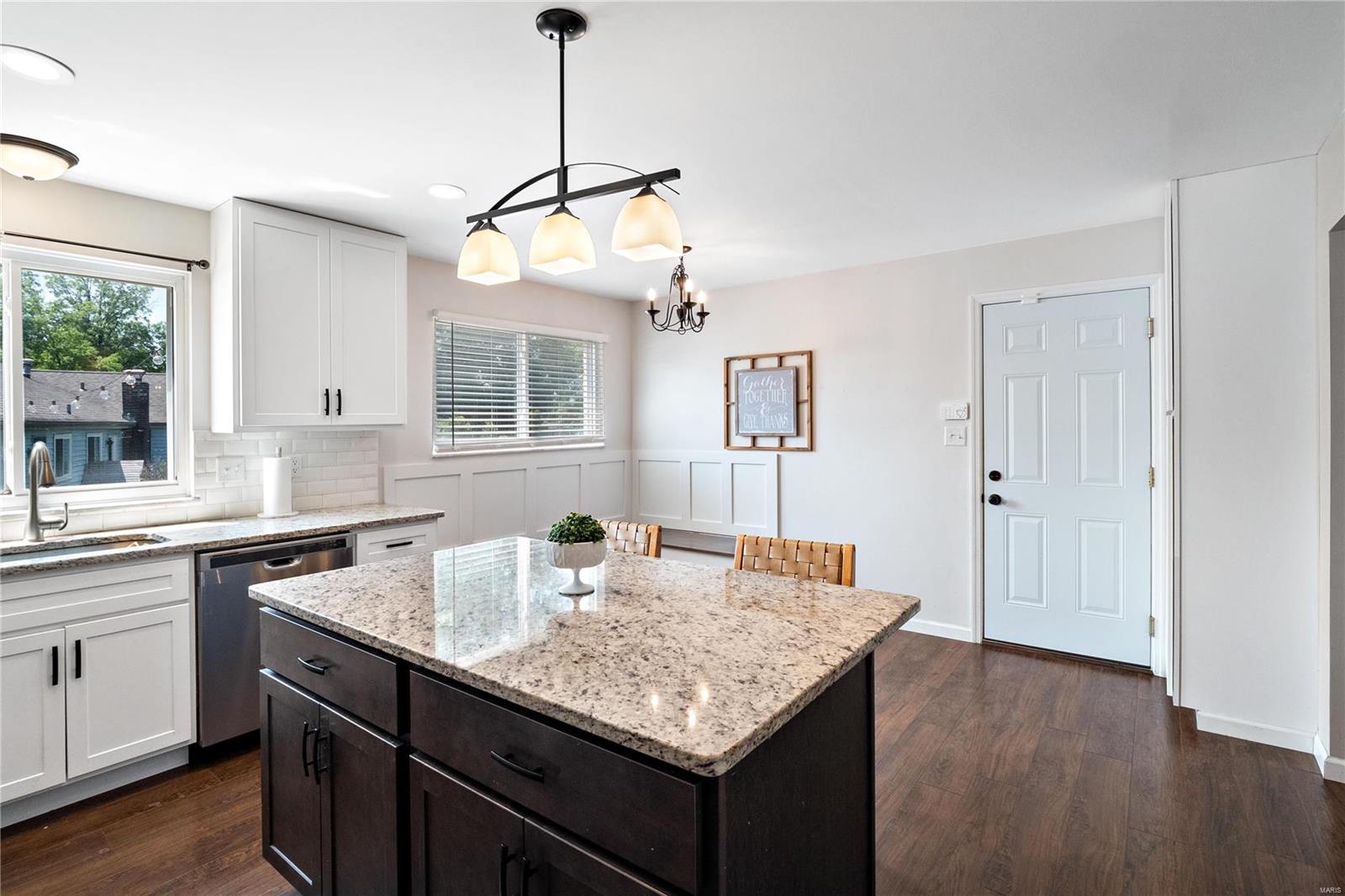 1295 Clearlake Circle Ballwin, MO 63011 - Photo 9 of 26