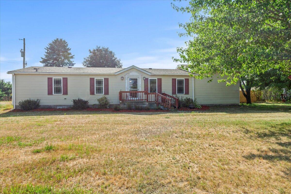 11383 Bale Road Lakeview, MI 48850 - Photo 4 of 33 Gallery Image 4