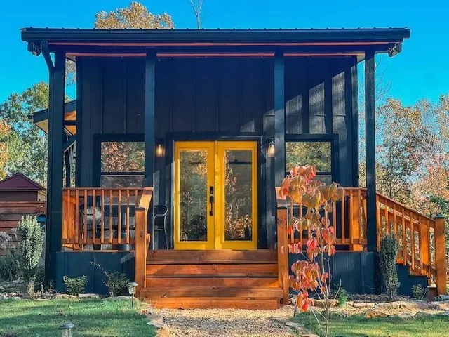 $1,800 | 300 Burbano Creekside Landing, Talking Rock, GA 30175