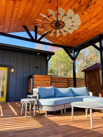 $1,800 | 300 Burbano Creekside Landing, Talking Rock, GA 30175