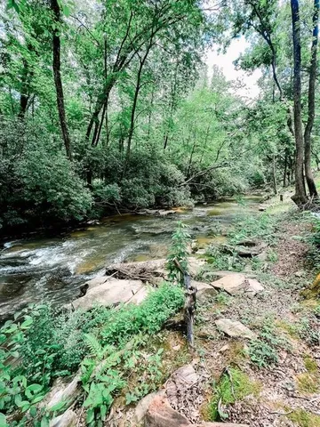 $1,800 | 300 Burbano Creekside Landing, Talking Rock, GA 30175