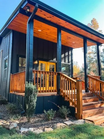 $1,800 | 300 Burbano Creekside Landing, Talking Rock, GA 30175