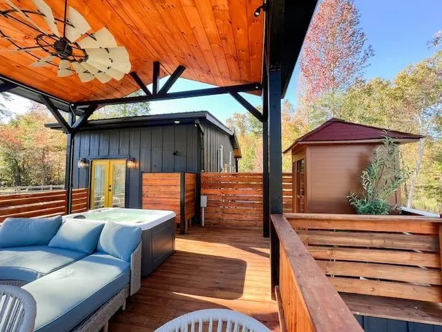 $1,800 | 300 Burbano Creekside Landing, Talking Rock, GA 30175