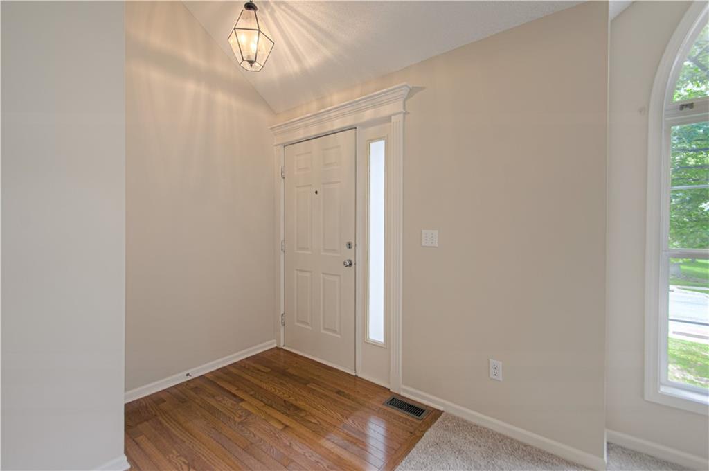 520 Parma Way Gardner, KS 66030 - Photo 6 of 40