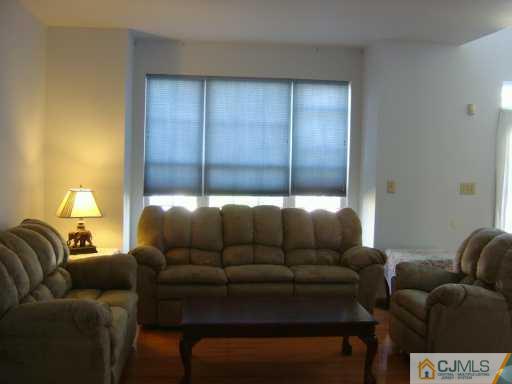 10 Timber Ridge Road North Brunswick, NJ 08902 - Photo 5 of 8