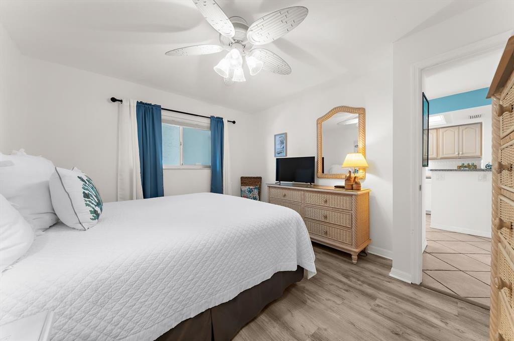 8911 Midnight Pass Road, Unit 511 Sarasota, FL 34242 - Photo 12 of 78 Gallery Image 12