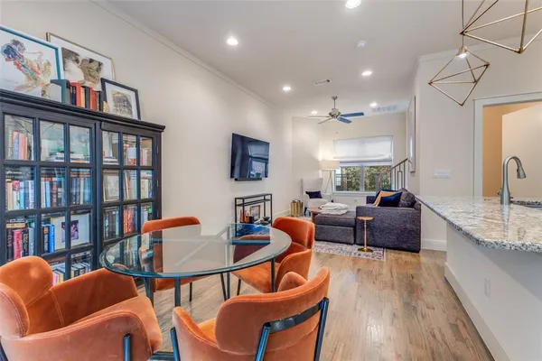 $3,100 | 5909 Ross Avenue, Unit 3, Dallas, TX 75206