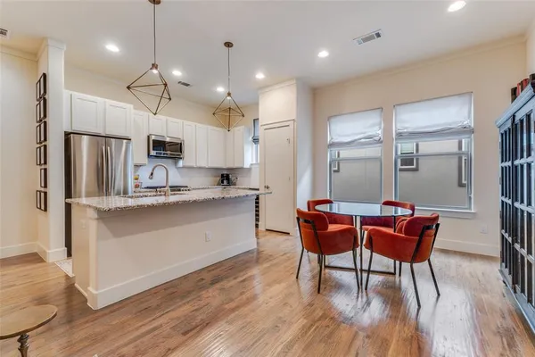 $3,100 | 5909 Ross Avenue, Unit 3, Dallas, TX 75206