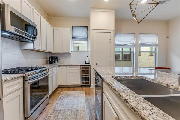 $3,100 | 5909 Ross Avenue, Unit 3, Dallas, TX 75206