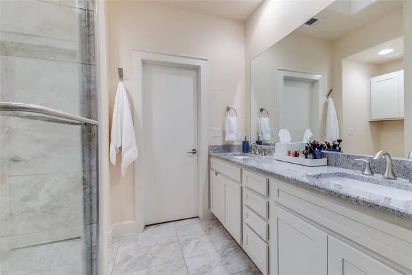 $3,100 | 5909 Ross Avenue, Unit 3, Dallas, TX 75206