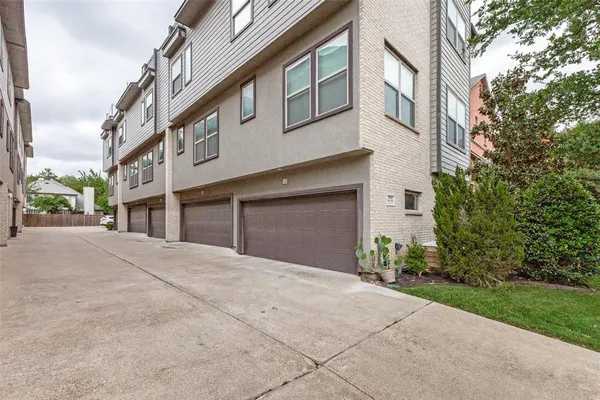 $3,100 | 5909 Ross Avenue, Unit 3, Dallas, TX 75206