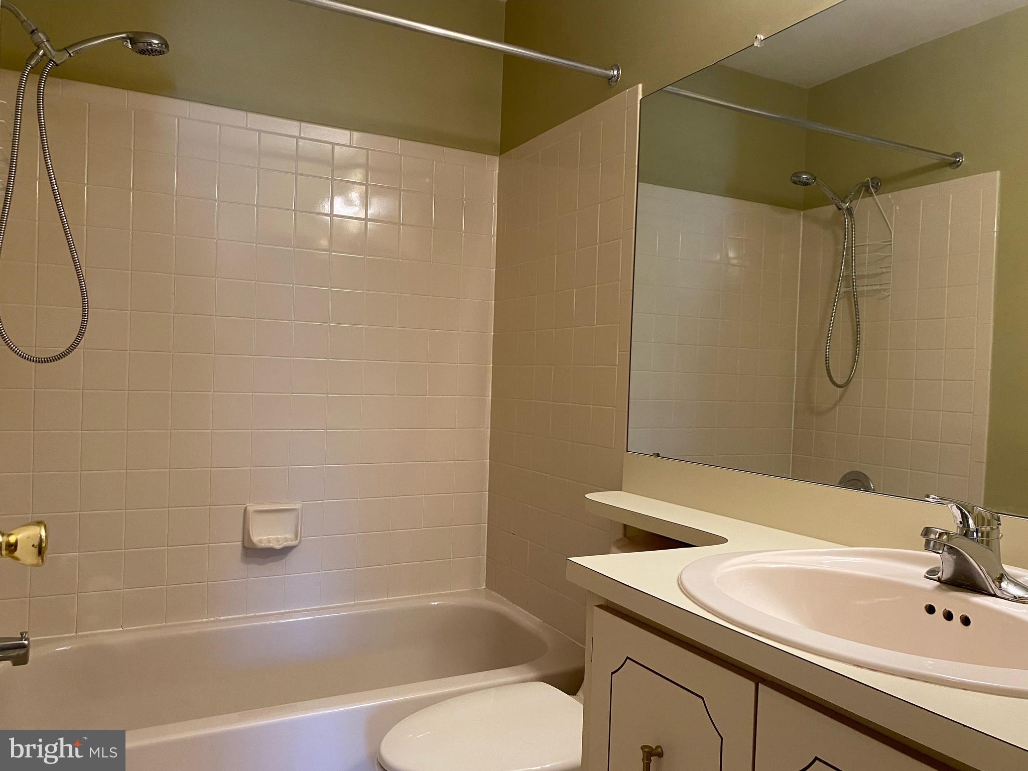 902 B Ralston Drive Mount Laurel, NJ 08054 - Photo 9 of 17