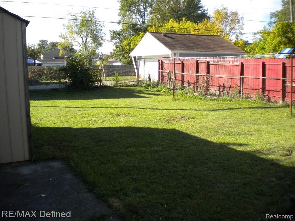 15668 Frazho Road Roseville, MI 48066 - Photo 13 of 16